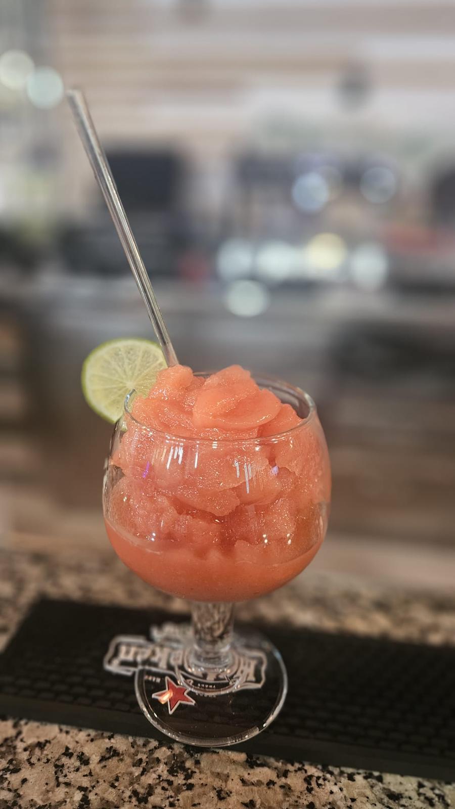 Cóctel granizado con lima